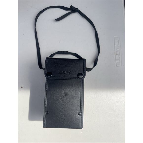 Sigma Lens hard Case w/ strap for 50mm f1.4 f2.8 macro - Picture 1 of 5